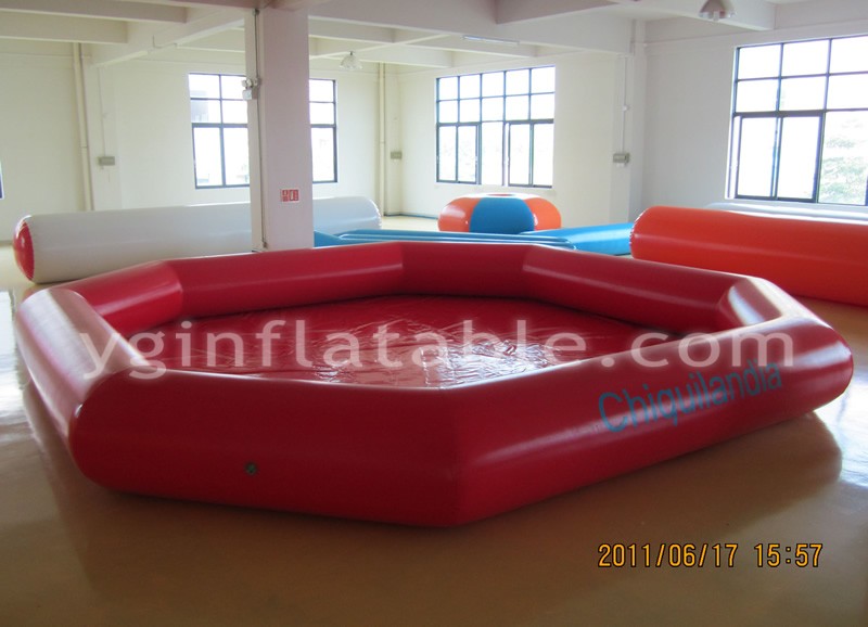 Большой надувной бассейн Red FamilyGP058